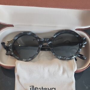 Illesteva Gray Patterned Sunglasses Frieda